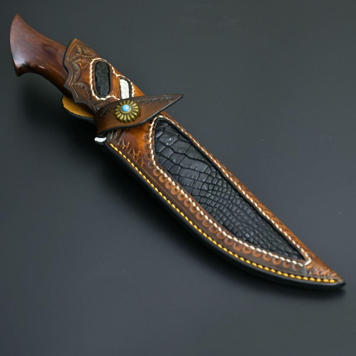 Aphrodite Japanese Hunting Utility Knife with Exotic Sandalwood Handle