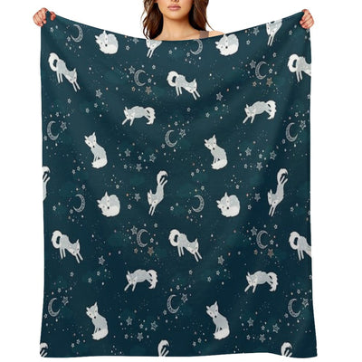 Cute Arctic Foxes at Night Wrinkle-free Throw Blanket