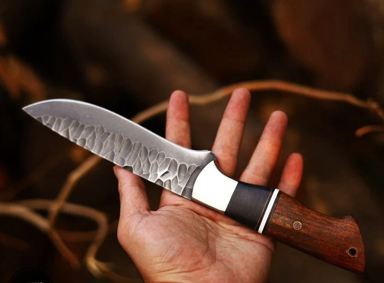 Best Knives for Hunting – 10
