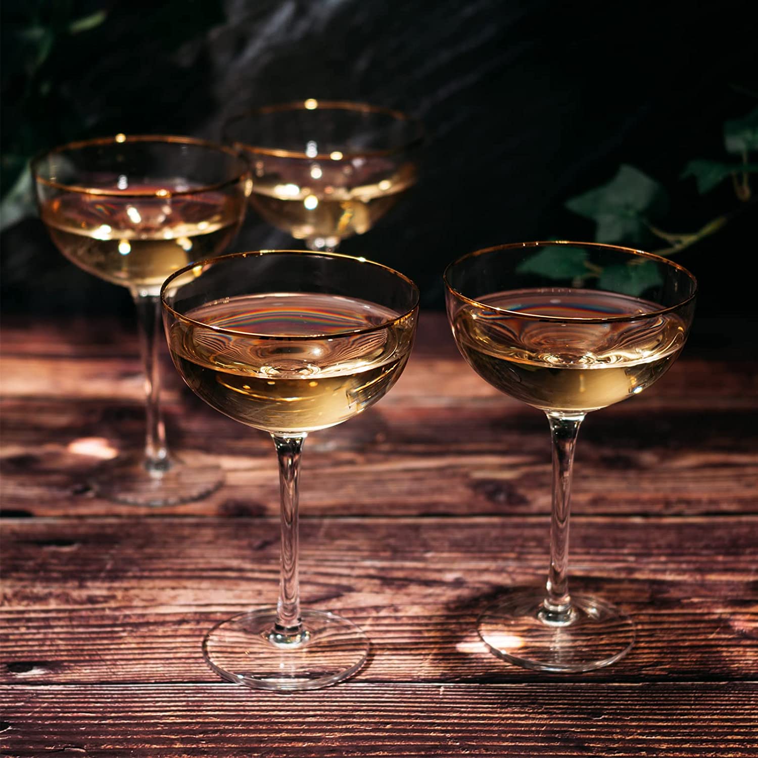 Vintage Crystal Champagne Coupe Gold Rim Glasses | Set of 4 | 7 oz, Gilded Rim Classic Cocktail Glassware - Martini, Manhattan, Cosmopolitan, Sidecar, Daiquiri | 1920s Style Saucer Goblets | Gift Box