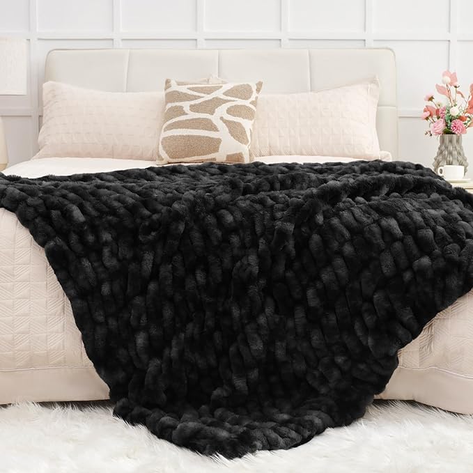 Ultra Soft Luxury Faux Fur Throw Blanket for Counch,Fuzzy Fluffy Plush Warm Cozy Elegant Wrinkled Blanket for Sofa Bedroom Living Room,（50