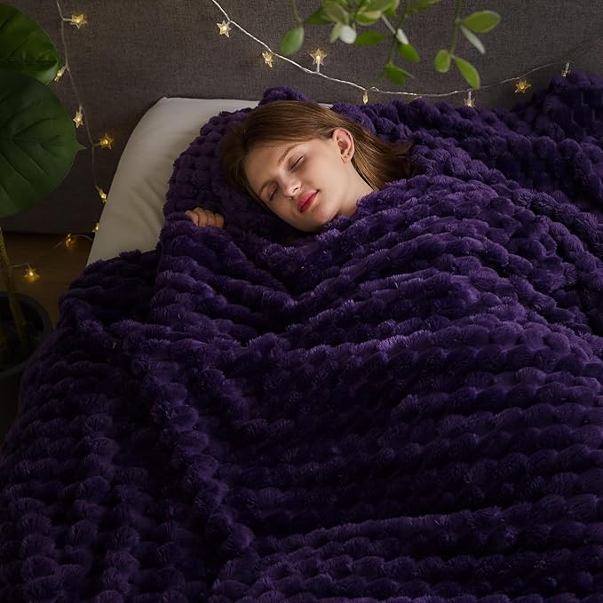 NEWCOSPLAY Super Soft King Blanket Purple Premium Silky Flannel Fleece 3D Clouds Stylish Jacquard Lightweight Bed Blanket All Season Use 350GSM (Purple, King(90