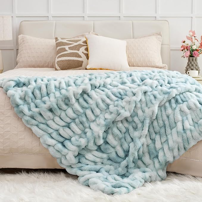Ultra Soft Luxury Faux Fur Throw Blanket for Counch,Fuzzy Fluffy Plush Warm Cozy Elegant Wrinkled Blanket for Sofa Bedroom Living Room,（50