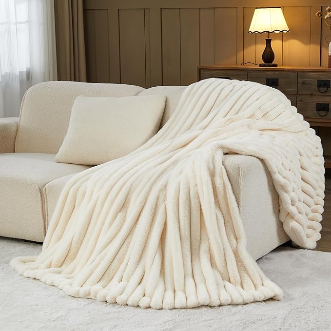 NEWCOSPLAY Faux Fur Throw Blanket Ivory 3D Ribbed Plush Thick Warm Blanket for Couch Sofa Bed 850GSM (Ivory Ribbed, Throw(50