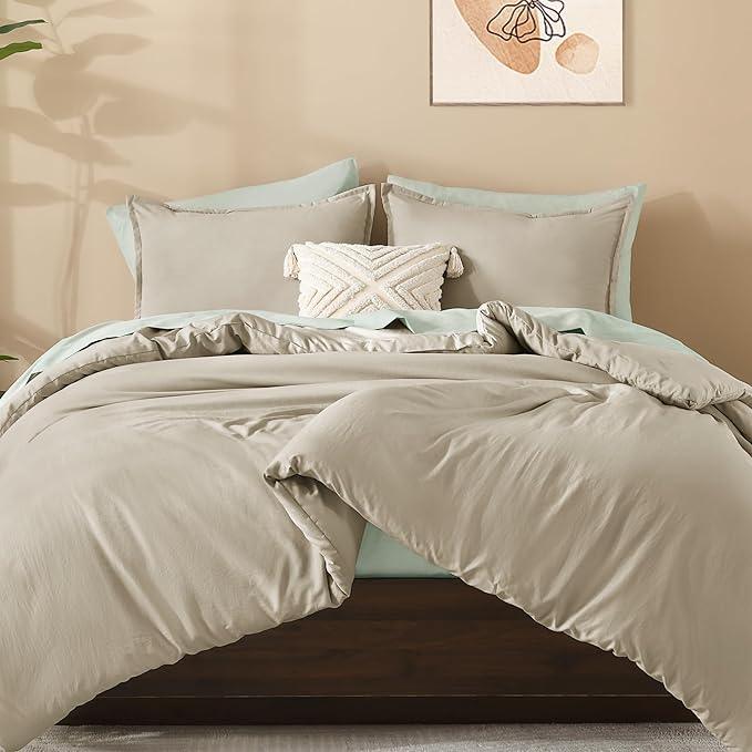 Litanika Comforters Oatmeal Oversized King Size, 3 Pieces Lightweight Solid Bedding Comforter Set, All Season Fluffy Bed Set (120x98In Comforter & 2 Pillowcases)