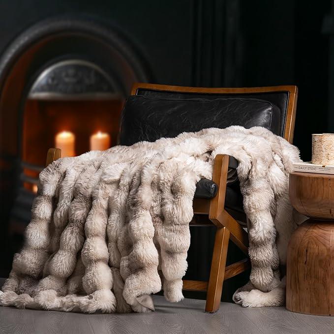 EVERGRACE Ultra Soft Luxury Fluffy Ridgeline Faux Rabbit Fur Throw Blanket, Thick Warm Bubble Throw for Bed, Cozy Plush Reversible Blankets for Couch, Chair, Sofa, Light Grey, 50x60 Inches, 870 GSM