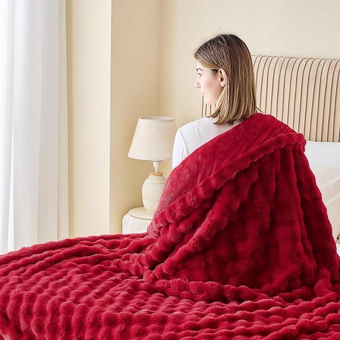 NEWCOSPLAY Faux Fur Throw Blanket Red Bubble Blanket Thick Warm Soft for Couch Sofa Bed 550GSM (Red, Throw(50