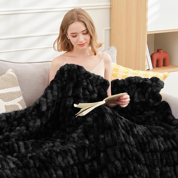 Ultra Soft Luxury Faux Fur Throw Blanket for Counch,Fuzzy Fluffy Plush Warm Cozy Elegant Wrinkled Blanket for Sofa Bedroom Living Room,（50