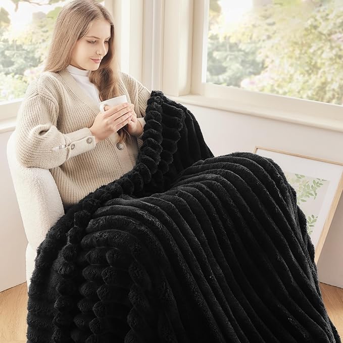 NEWCOSPLAY Super Soft Throw Blanket Black Premium Silky Flannel Fleece 3D Ribbed Jacquard Lightweight Bed Blanket All Season Use (Black Ribbed, Throw(50