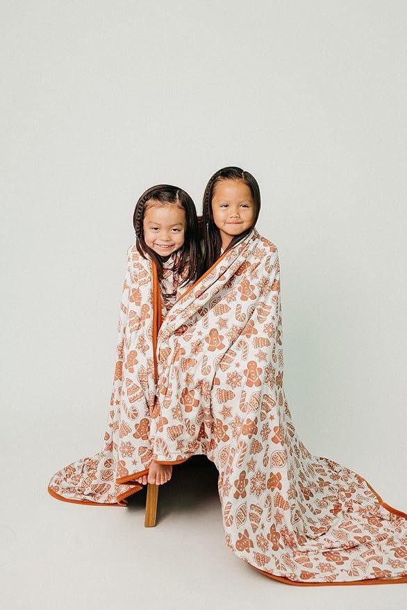 Copper Pearl Jumbo Premium Knit 3 Layer Stretchy Throw Blanket 'Gingerbread'