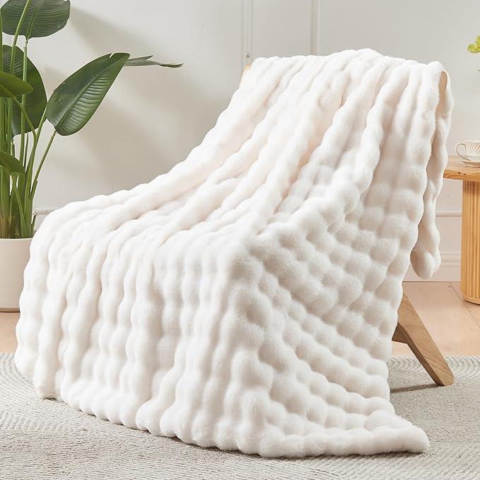 NEWCOSPLAY Faux Fur Throw Blanket Ivory Bubble Blanket Thick Warm Soft for Couch Sofa Bed 550GSM (Ivory, Throw(50
