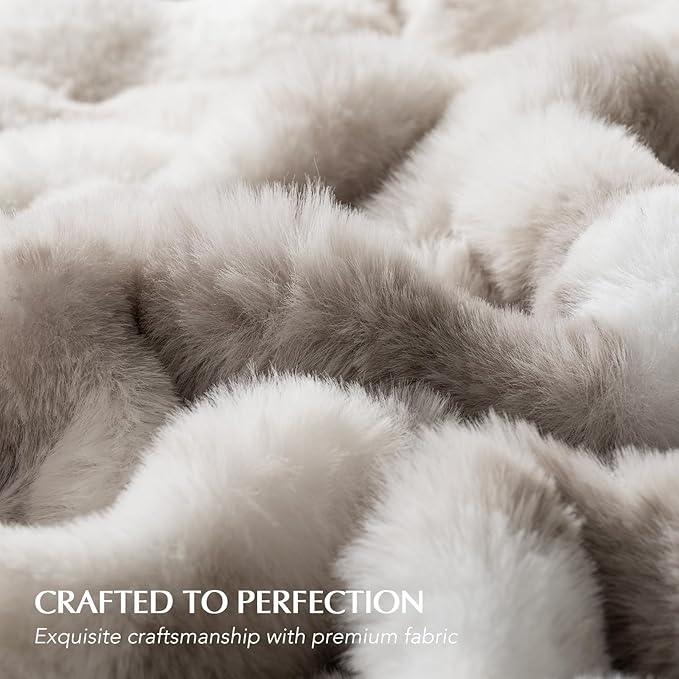 EVERGRACE Ultra Soft Luxury Fluffy Ridgeline Faux Rabbit Fur Throw Blanket, Thick Warm Bubble Throw for Bed, Cozy Plush Reversible Blankets for Couch, Chair, Sofa, Light Grey, 60x80 Inches, 870 GSM
