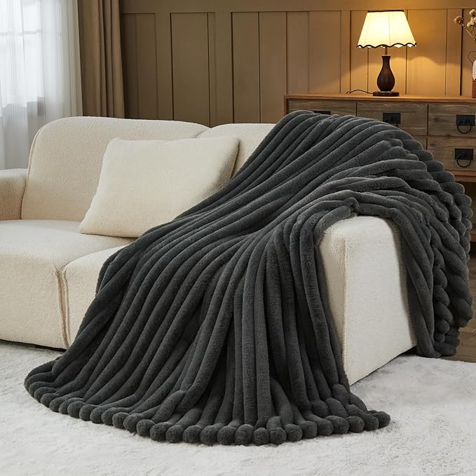 NEWCOSPLAY Faux Fur Throw Blanket Grey 3D Ribbed Plush Thick Warm Blanket for Couch Sofa Bed 850GSM (Grey Ribbed, Throw(50