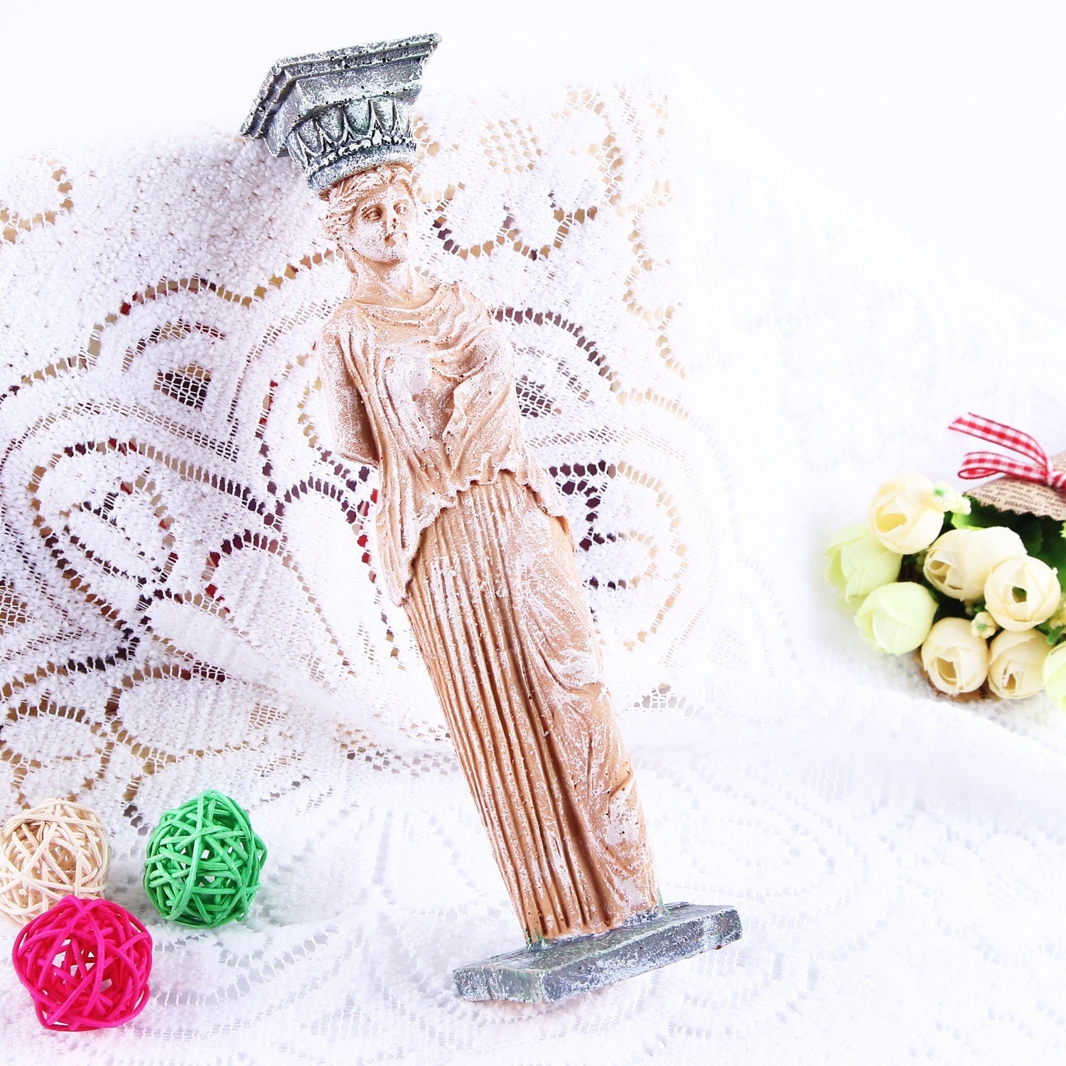 Broken arm Venus goddess fish tank ornament