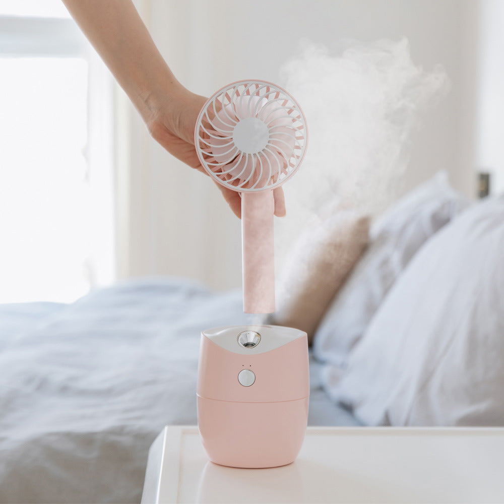 New Rotary Spray Fan USB Rechargeable Mini Humidifier Portable Silent Shaking Head Fan