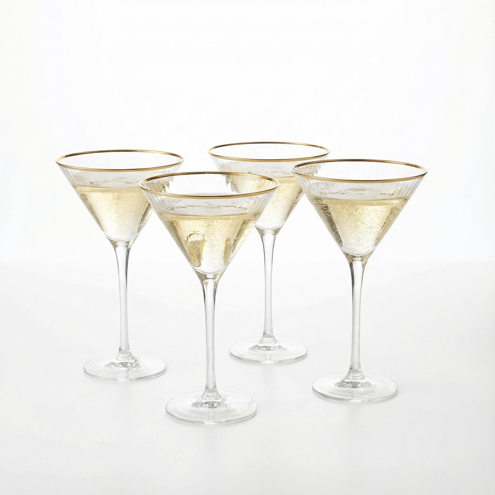 The Wine Savant Gold Rim Glasses 10 oz, Set of 4 Gold Rim Classic Manhattan Glasses For Martini, Cocktails, Champagne, Water & Wine - Classic Coupes Gilded Rimed, Crystal with Stems, Coupe