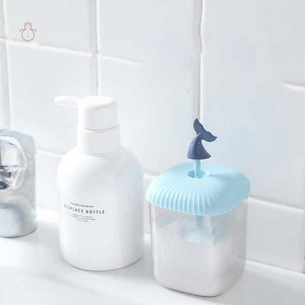 Cute Bubbler Manual Foaming Facial Cleanser Bubbler Portable Press Shampoo Bubbler
