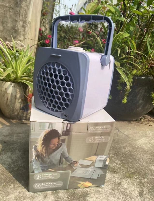 Mini spray Air Cooler Household Desktop Small Air Cooler USB Portable Mobile Air Conditioner Fan