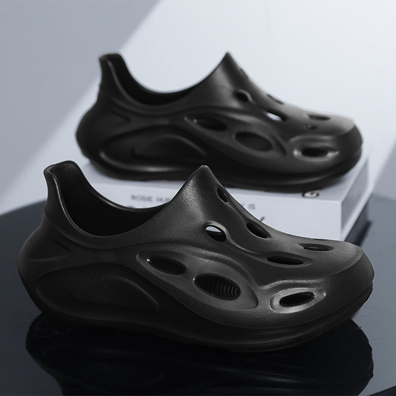 Soft soled toe hole slippers with simple breathable and comfortable fit for beach sandals
