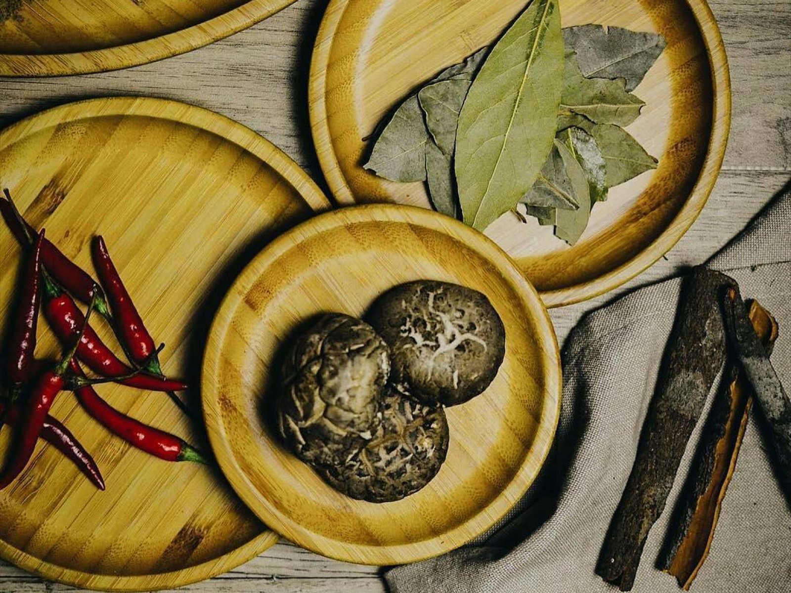 Bamboo Round Platter 12