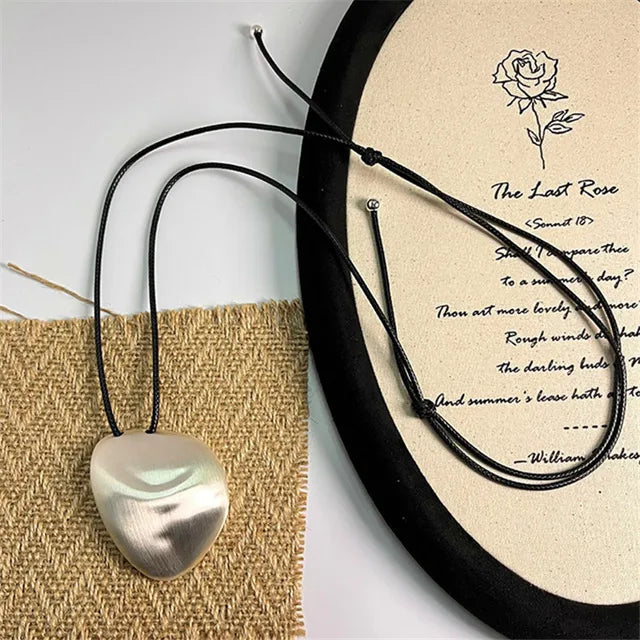 Gold Color Metal Rings Irregular Geometric Wide Noodle Finger Fing for Women Jewelry Retro Light Luxury  New Gift Accessorie