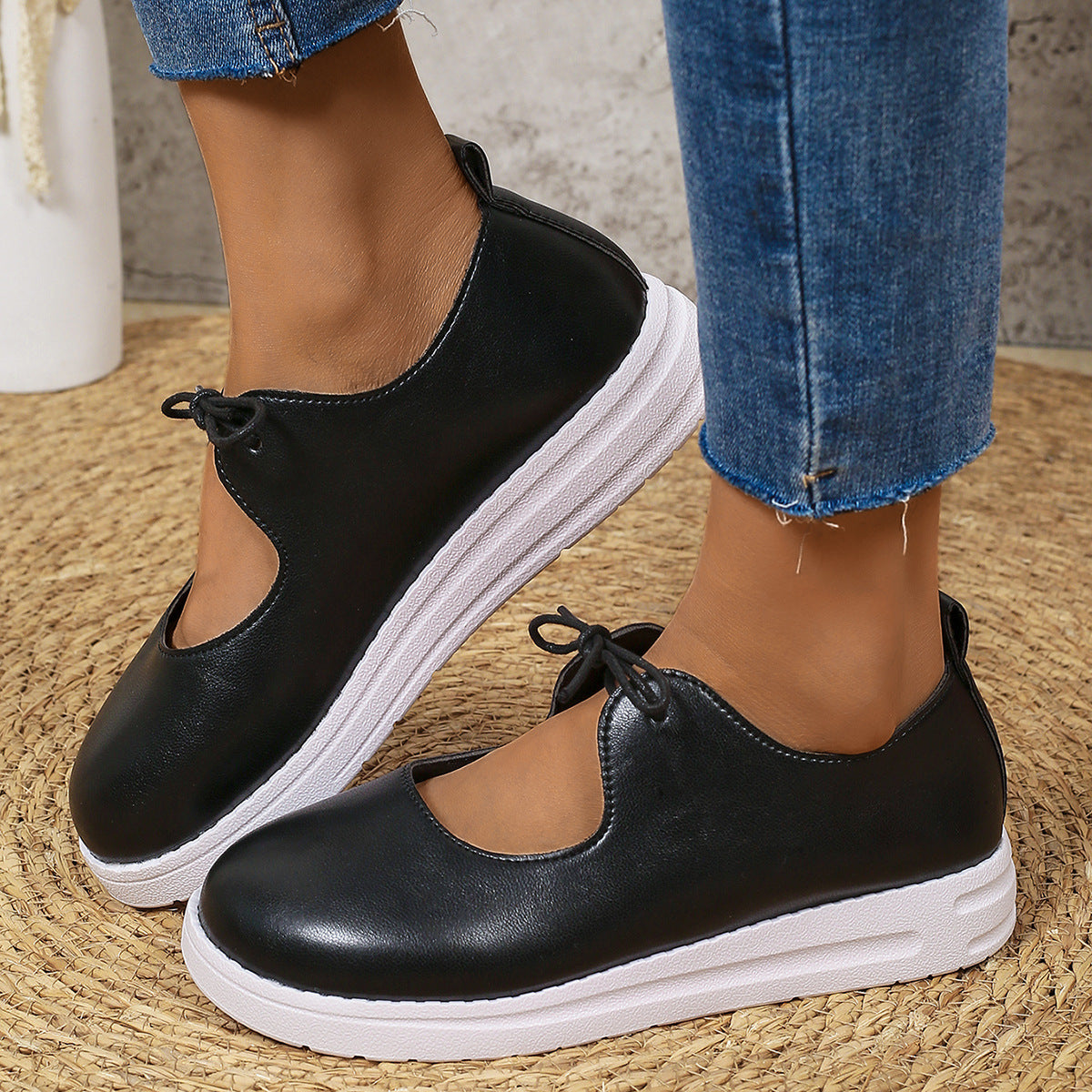 Round toe front strap solid color casual single shoe for women