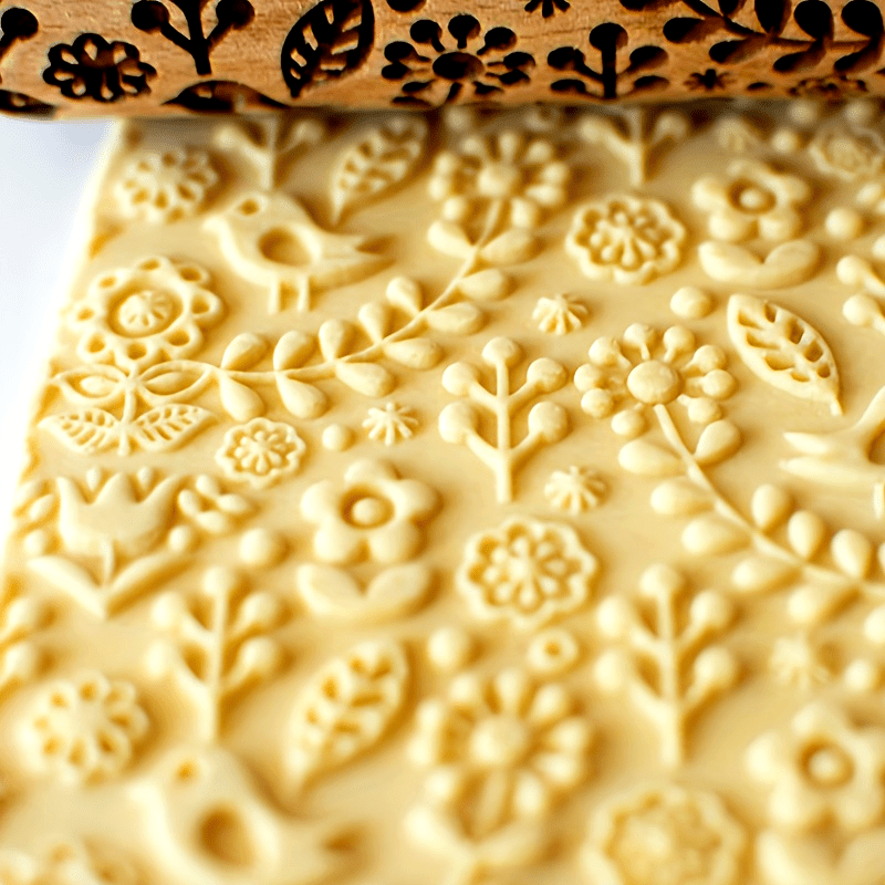 Premium Patterned Wooden Rolling Pin Embossed Dough & Baking Tool for All Designs