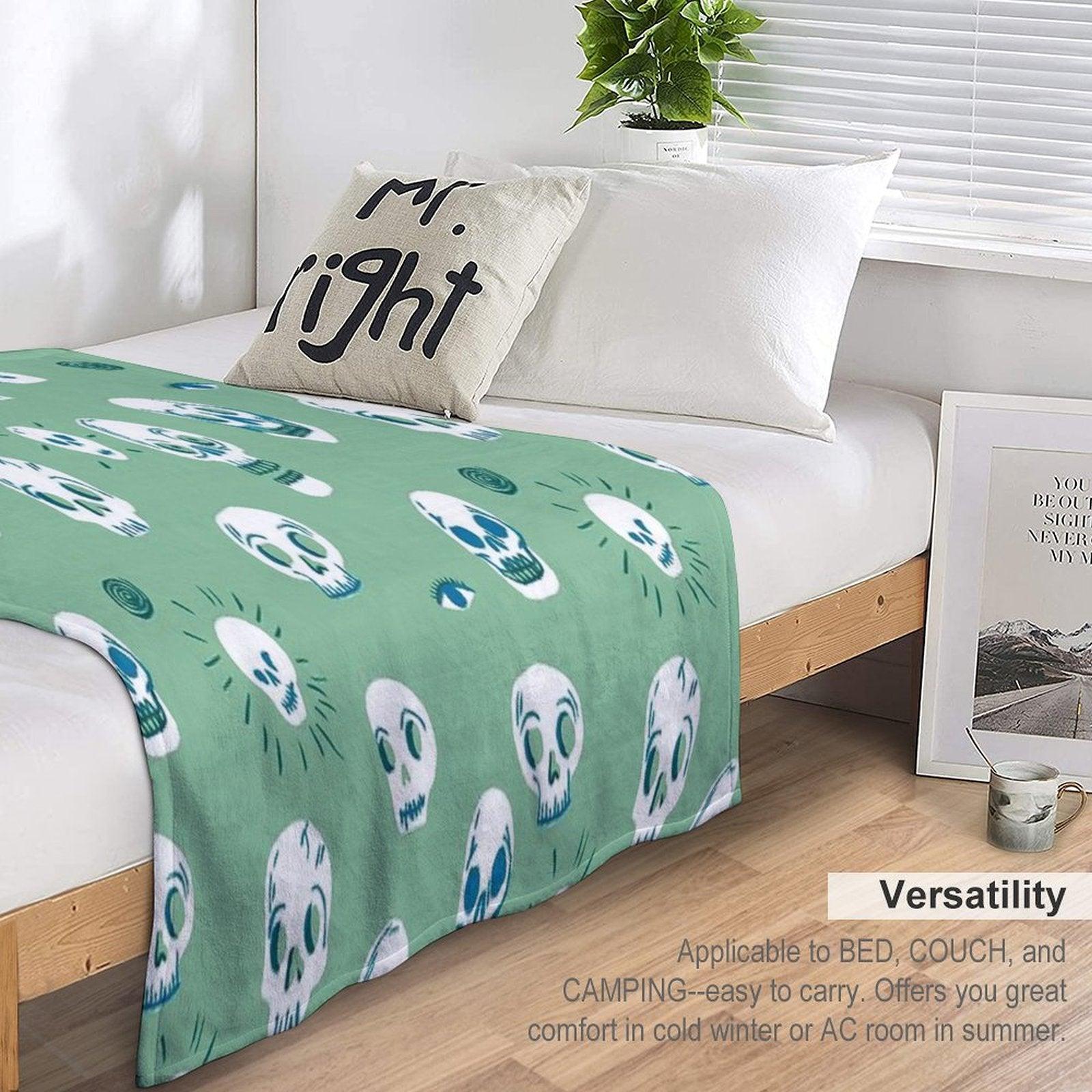 Pattern of Skulls Throw Blanket