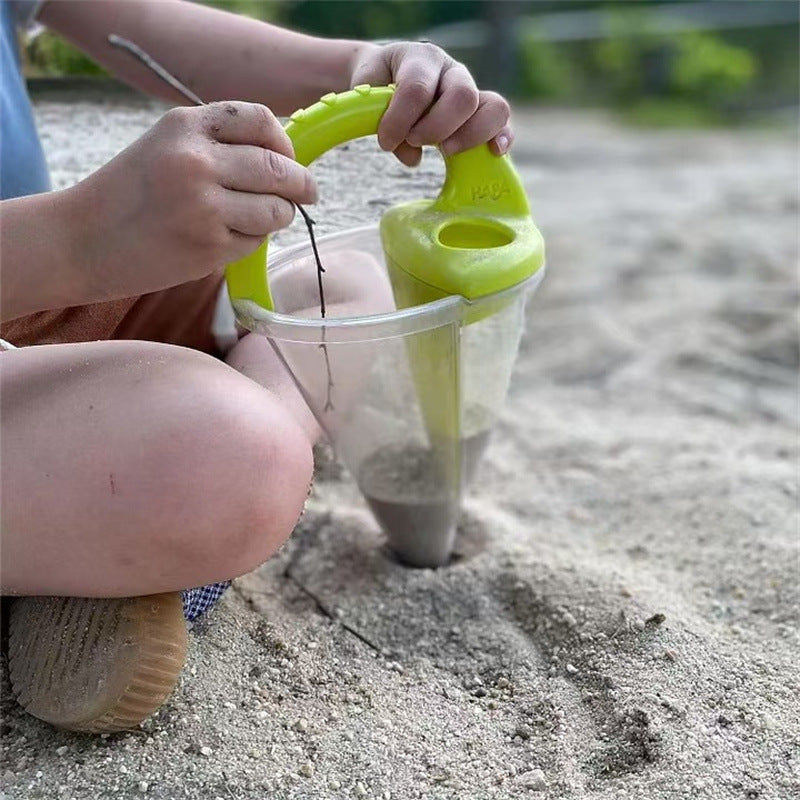 Outdoor family sand hopper with overflow – for beach sand play & garden irrigation.