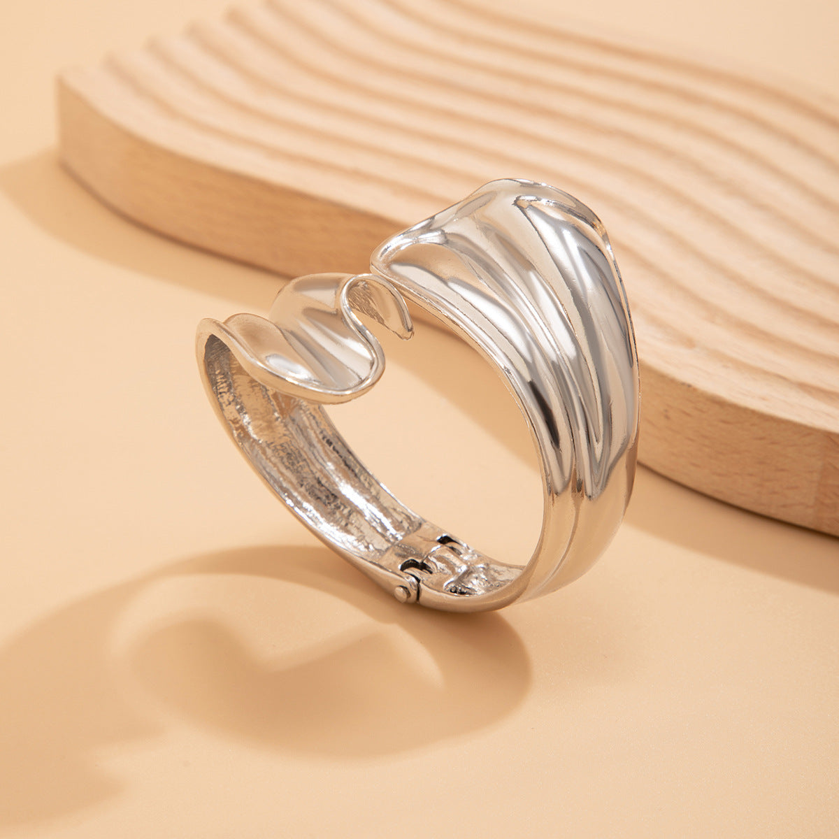 Punk style exaggerated irregular folds personalized winding fish tail bracelet Bracelet