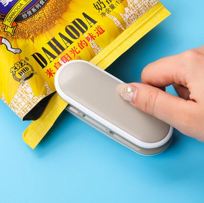 1-piece mini bag sealing machine,bag sealing machine, portable handheld bag sealing machine for chip bags, plastic bags, food storag