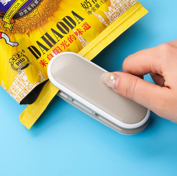 1-piece mini bag sealing machine,bag sealing machine, portable handheld bag sealing machine for chip bags, plastic bags, food storag