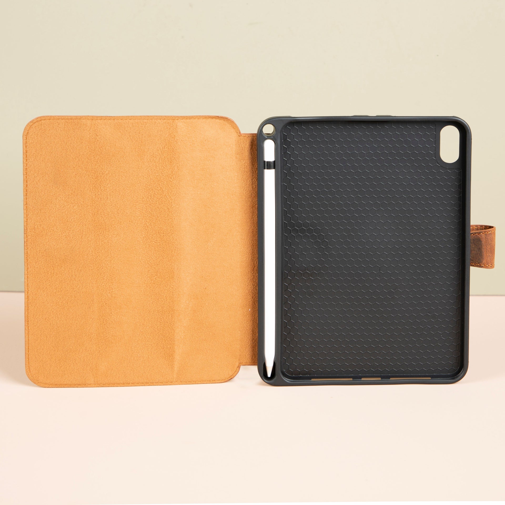 Handcrafted Leather Case for iPad Mini(1,2,3,4,5) Brown | PATERSON