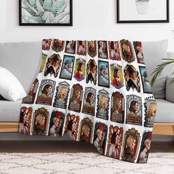 The Queen of Horror Story Shrink-resistant Throw Blanket