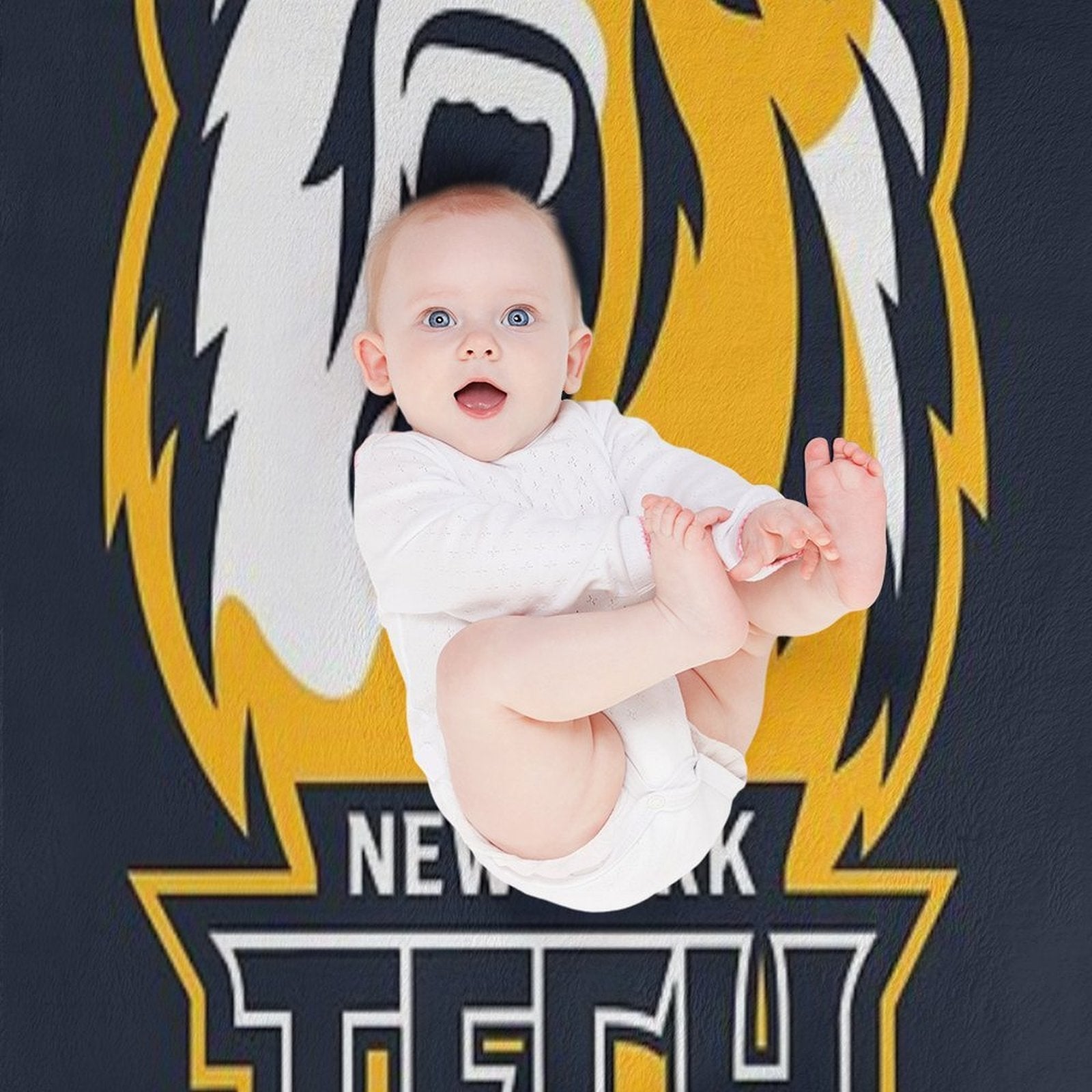 NYIT Bears Plush Throw Blanket