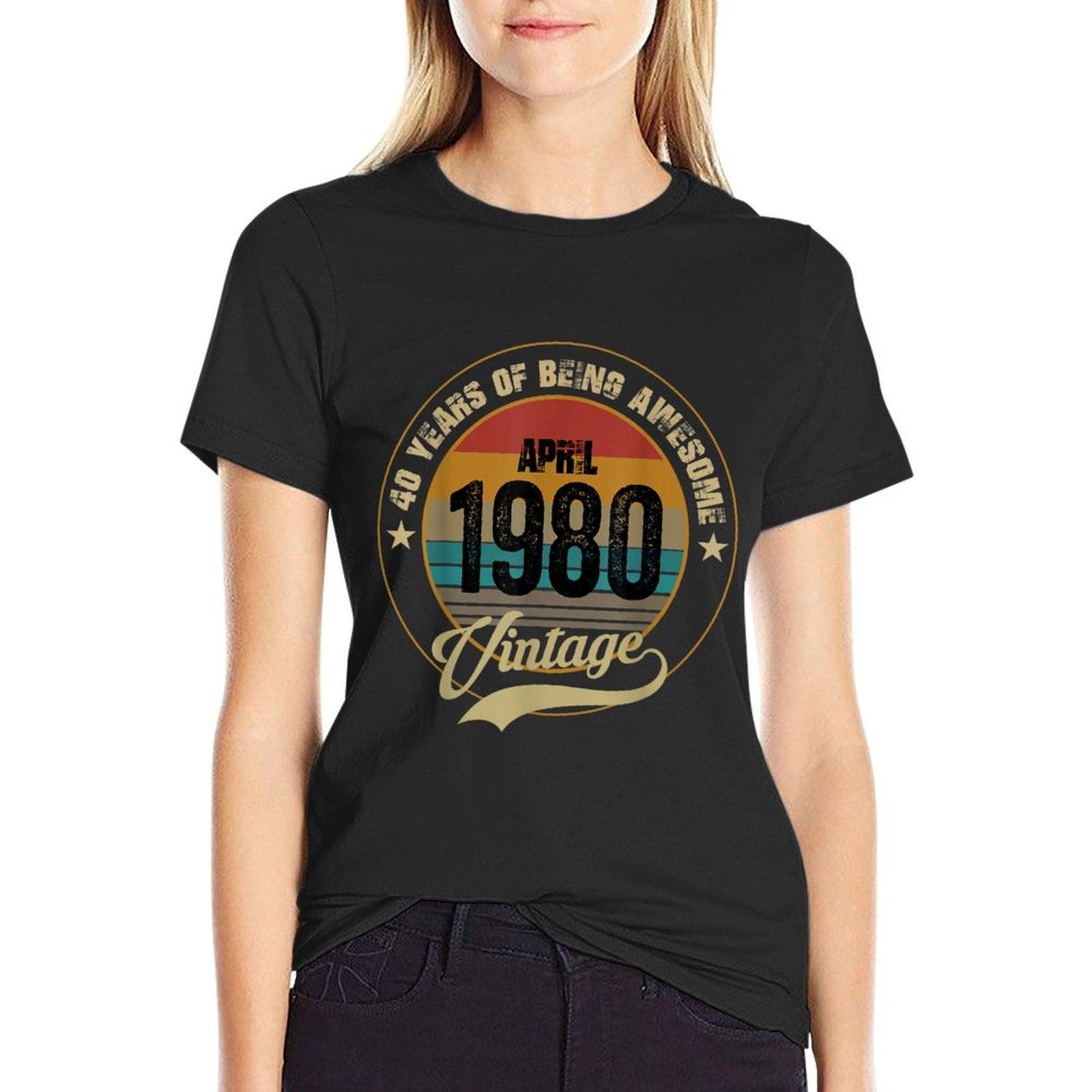Awesome Since 1980 40th Birthday Gift Vintage Men Women  Versatile T-Shirt