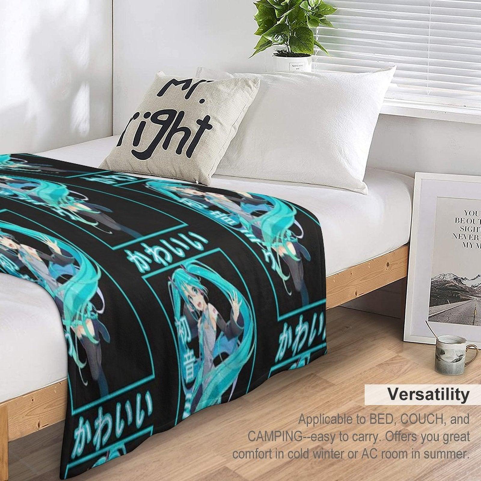 Hatsune Miku  Classic Throw Blanket