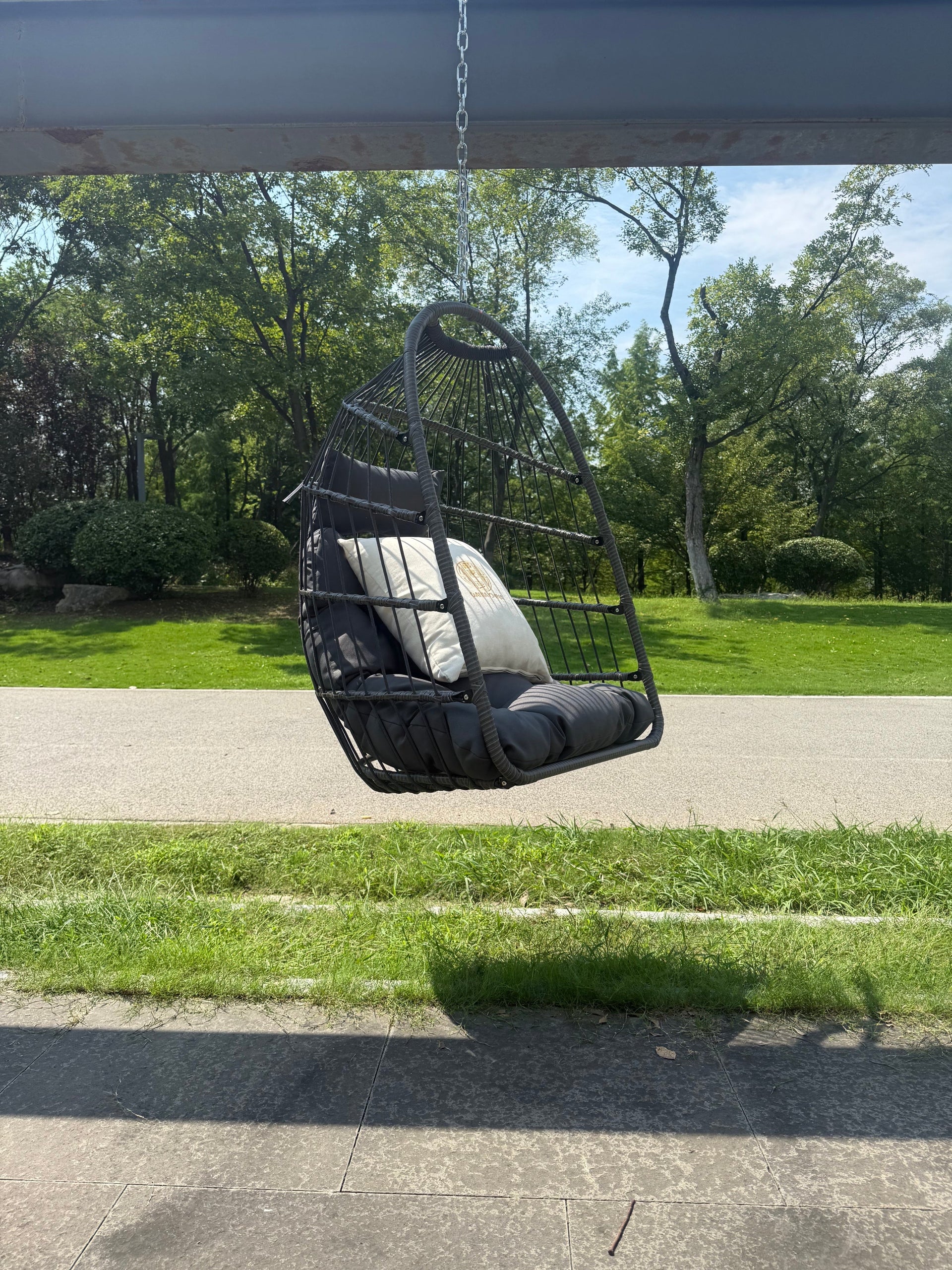 Outdoor Garden Rattan Egg Swing Hanging Chair PE Wicker Hanging Chair for Outdoor Patio