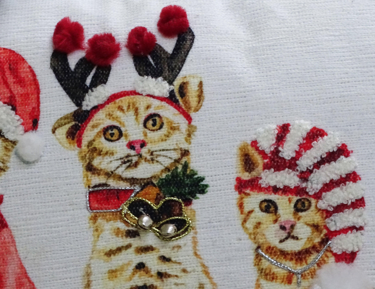 Vibhsa Christmas Throw Pillow for couch 14