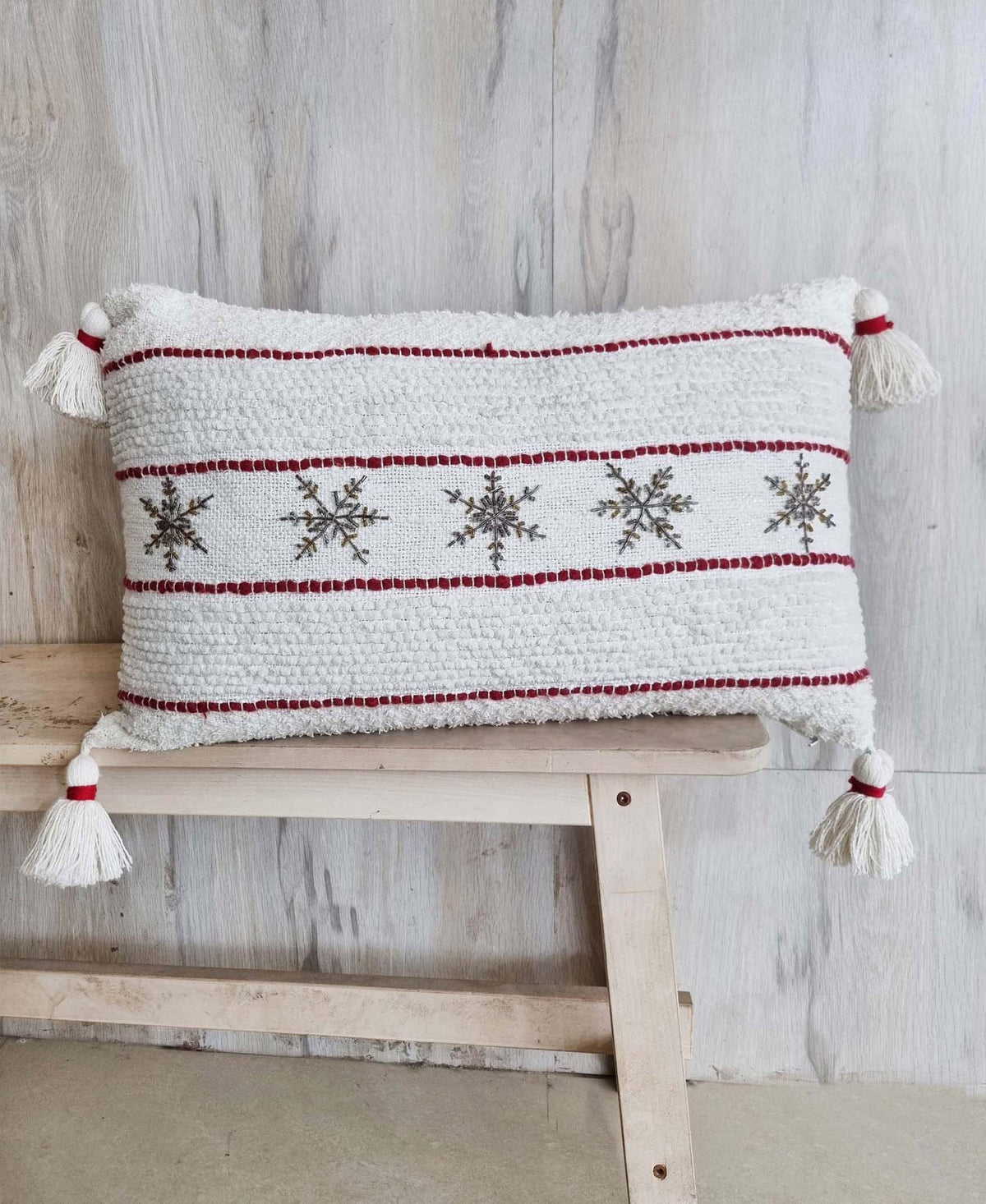 Vibhsa Christmas Decorative Pillow for Holidays 14