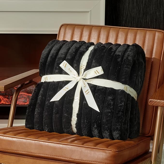 Amélie Home Faux Fur Throw Blanket for Couch, Cozy Fuzzy Fluffy Fur Luxurious Soft Striped Plush Gift Blankets for Family Sofa Chair Bed Living Room Bedroom, 55
