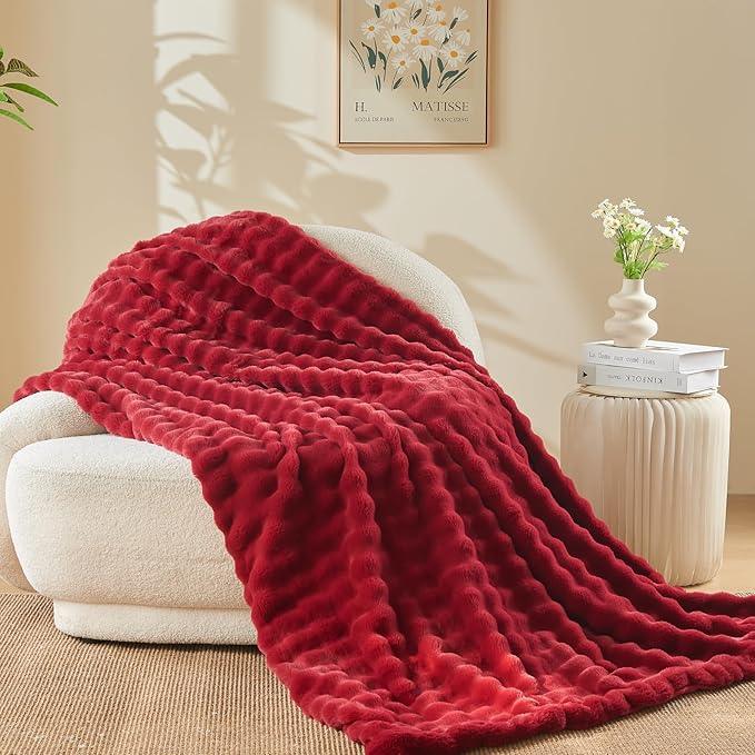 NEWCOSPLAY Faux Fur Throw Blanket Red Bubble Blanket Thick Warm Soft for Couch Sofa Bed 550GSM (Red, Throw(50