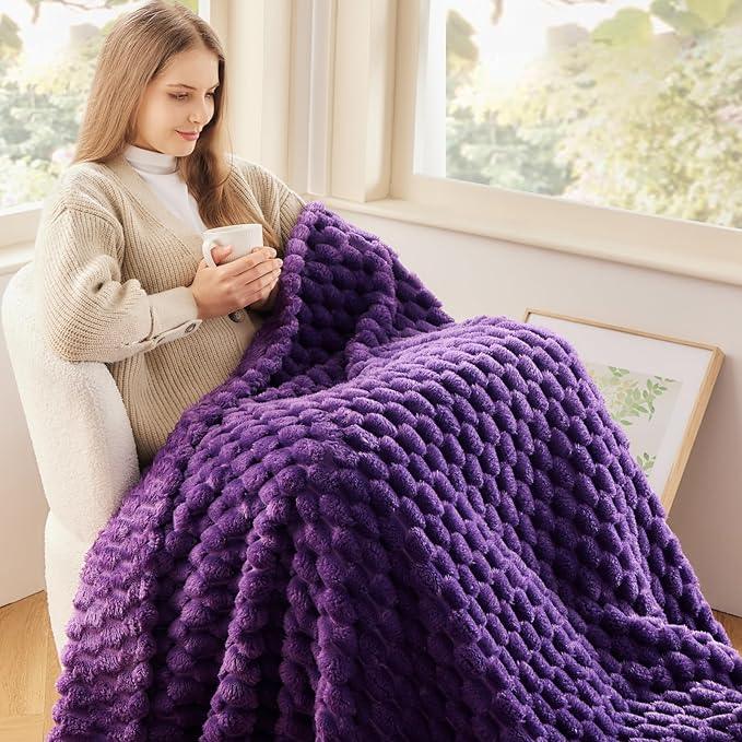 NEWCOSPLAY Super Soft King Blanket Purple Premium Silky Flannel Fleece 3D Clouds Stylish Jacquard Lightweight Bed Blanket All Season Use 350GSM (Purple, King(90