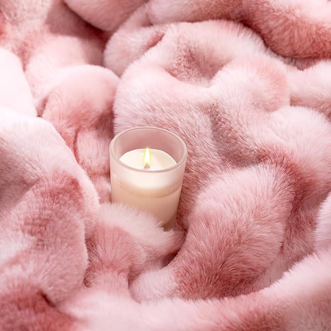 Luxury 1000GSM Faux Rabbit Fur Throw Blanket for Woman, Super Heavy Warm Cozy Blankets for Her for Couch Bed Sofa, Bubble Plush Fuzzy Elegant Soft Reversible Mink Blanket for Living Room Bedroom, Pink