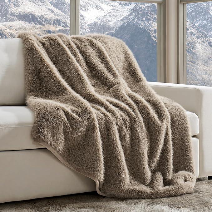 Luxury Faux Fur Throw Blanket, Soft Fluffy Faux Mink Blankets for Bed, Couch, Sofa, Thick Cozy Plush Warm Fur Throws with Reversible Velvet, Natural Mink, 50