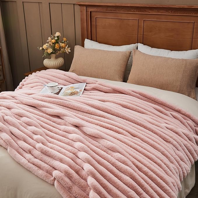 NEWCOSPLAY Faux Fur Throw Blanket Pink 3D Ribbed Plush Thick Warm Blanket for Couch Sofa Bed 850GSM (Pink Ribbed, Throw(50