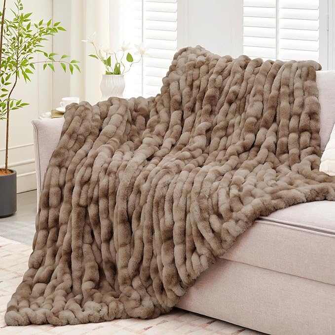 Ultra Soft Luxury Faux Fur Twin Blanket for Counch,Fuzzy Fluffy Plush Warm Cozy Elegant Wrinkled Blanket for Sofa Bedroom Living Room,（60