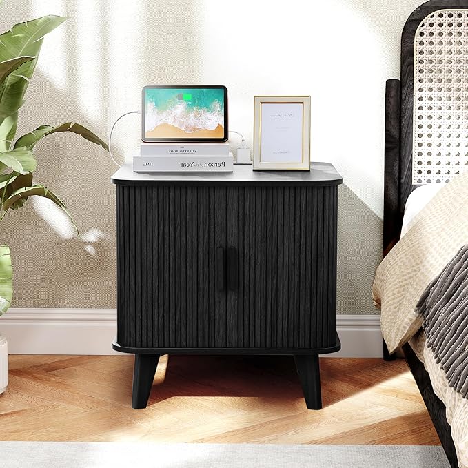 Farmhouse Square End Table with Charging Station, 24