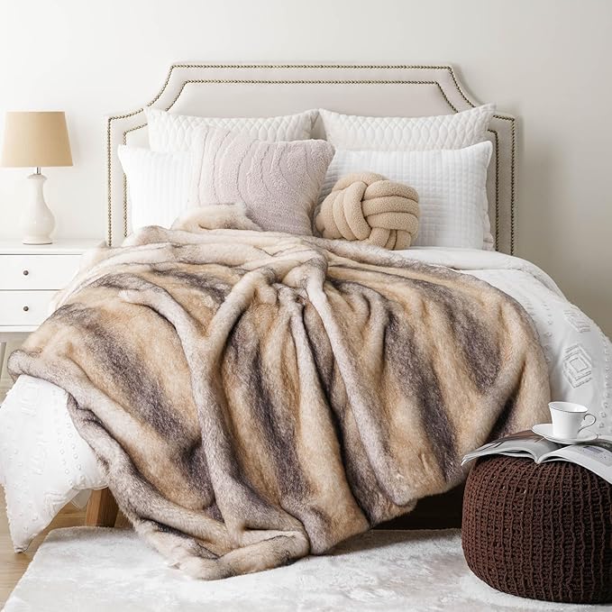 BATTILO HOME Luxury Faux Fur Throw Blanket, Soft Cozy Mink Fur Blanket for Couch, Sofa, Chair, Bed, Thick Warm Fall Fur Throw Blankets, 50