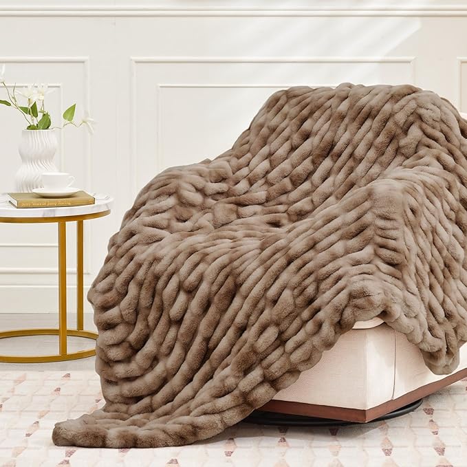 Ultra Soft Luxury Faux Fur Twin Blanket for Counch,Fuzzy Fluffy Plush Warm Cozy Elegant Wrinkled Blanket for Sofa Bedroom Living Room,（60